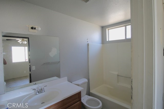 Detail Gallery Image 8 of 17 For 751 Higgins Rd #10,  Barstow,  CA 92311 - 3 Beds | 2 Baths