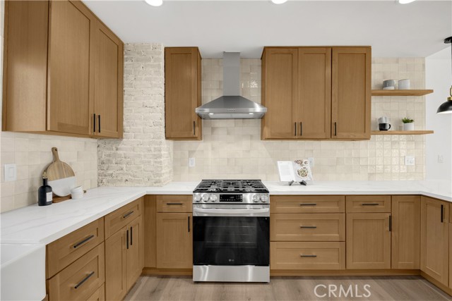 Detail Gallery Image 14 of 42 For 2301 9th, Los Angeles,  CA 90018 - 3 Beds | 3 Baths