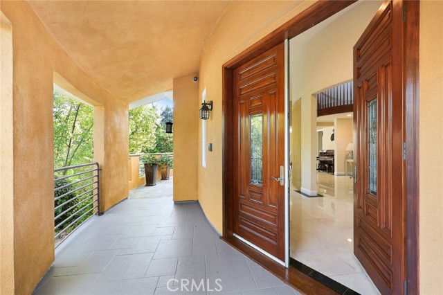 838 Braewood Court, South Pasadena CA: https://media.crmls.org/medias/47eabe71-d1ce-49c6-b212-34eae09ef361.jpg