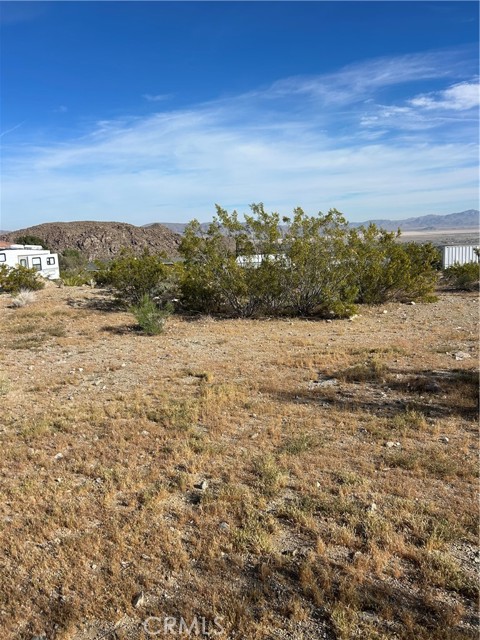 Detail Gallery Image 5 of 8 For 32410 Sapphire, Lucerne Valley,  CA 92356 - – Beds | – Baths