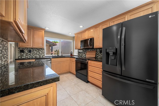 Detail Gallery Image 16 of 68 For 450 Electric, Seal Beach,  CA 90740 - 3 Beds | 2 Baths