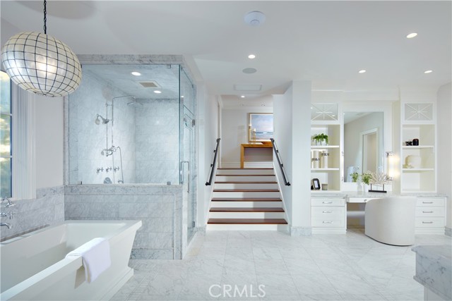 Detail Gallery Image 16 of 48 For 2 Royal Saint George Rd, Newport Beach,  CA 92660 - 5 Beds | 5/2 Baths