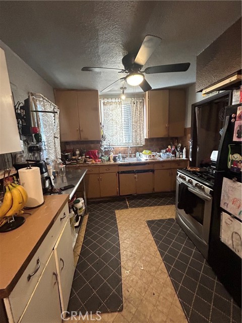 Detail Gallery Image 5 of 16 For 3312 Hyde Park Bld, Los Angeles,  CA 90043 - 3 Beds | 1 Baths