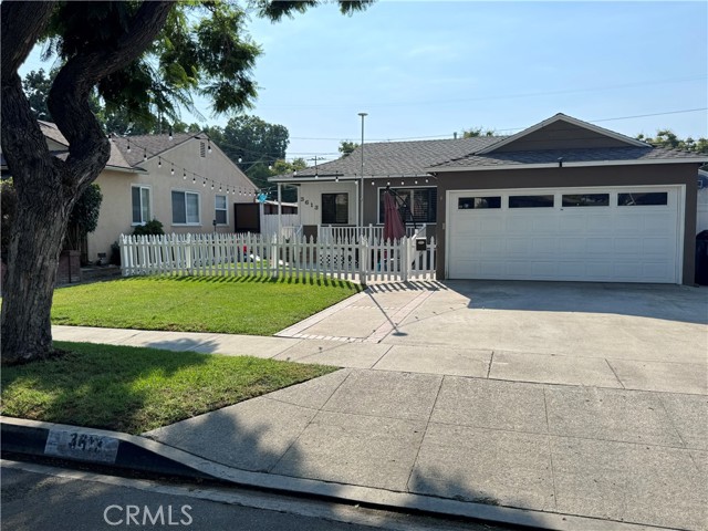 Detail Gallery Image 4 of 52 For 3613 Petaluma Ave, Long Beach,  CA 90808 - 3 Beds | 2 Baths