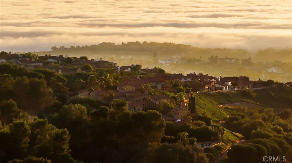 https://media.crmls.org/medias/47ed1923-2471-4d16-8bf9-e106672876c9.jpg?preset=X-Large