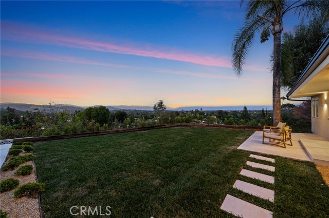24153 Califa Street, Woodland Hills CA: https://media.crmls.org/medias/47ee65a8-a603-413c-ab41-fe56d1cb5012.jpg