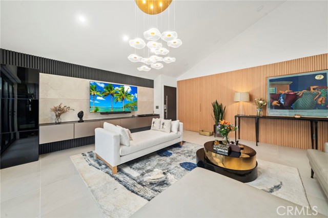 Detail Gallery Image 5 of 42 For 985 Begonia Ave, Costa Mesa,  CA 92626 - 3 Beds | 3 Baths