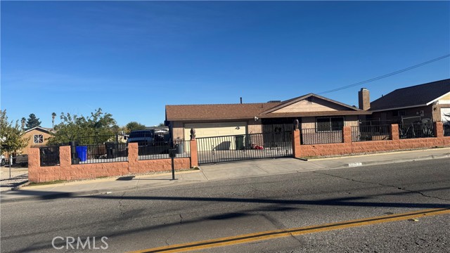 Detail Gallery Image 9 of 20 For 14327 Rodeo Dr, Victorville,  CA 92395 - 5 Beds | 3 Baths