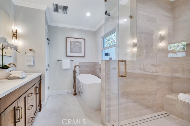 Detail Gallery Image 44 of 66 For 4001 4001 Pine, Long Beach,  CA 90807 - 5 Beds | 5 Baths