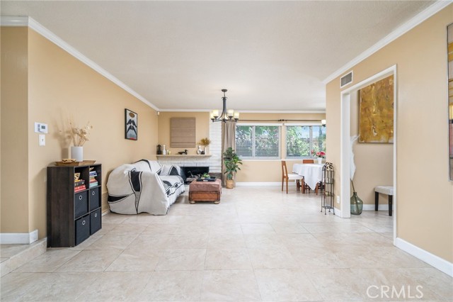 Detail Gallery Image 6 of 50 For 378 E Radcliffe Dr, Claremont,  CA 91711 - 4 Beds | 2 Baths