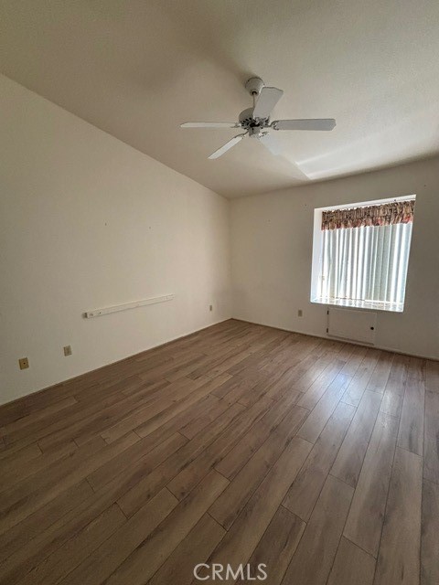 1438 Senator Way, San Jacinto CA: https://media.crmls.org/medias/47efadd2-c994-4783-a00f-e58c37aeb67b.jpg
