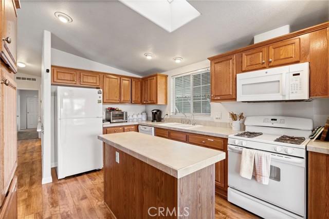 Detail Gallery Image 11 of 40 For 16444 Bolsa Chica St #57,  Huntington Beach,  CA 92649 - 3 Beds | 2 Baths