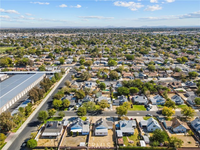 44043 Hoban Avenue, Lancaster CA: https://media.crmls.org/medias/47f081ee-175c-4eb8-9491-b664cbd36c7e.jpg