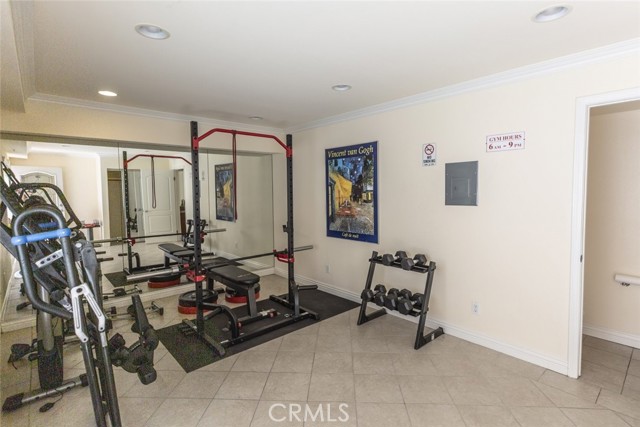 550 E Santa Anita Avenue, Burbank CA: https://media.crmls.org/medias/47f0c113-e9f2-4b62-a5e9-c446ecb29b51.jpg