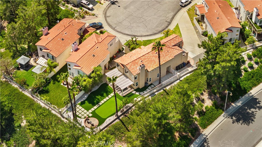 https://media.crmls.org/medias/47f11536-1ff3-497f-836e-e1261cc351aa.jpg?preset=X-Large