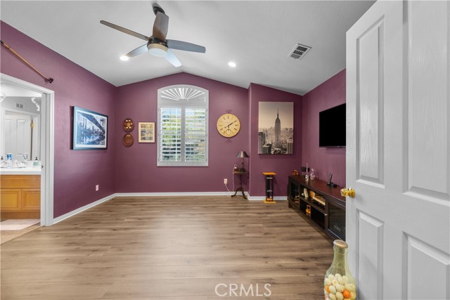 Detail Gallery Image 22 of 56 For 21736 Redwood Canyon, Saugus,  CA 91390 - 4 Beds | 4 Baths