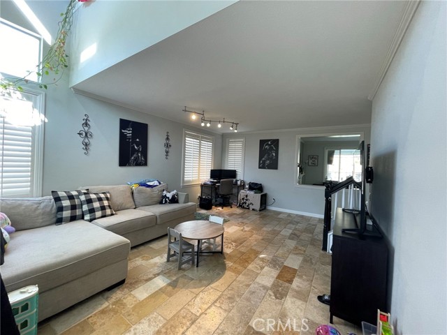 Detail Gallery Image 3 of 45 For 1318 Hermosa Dr, Corona,  CA 92879 - 4 Beds | 2/1 Baths