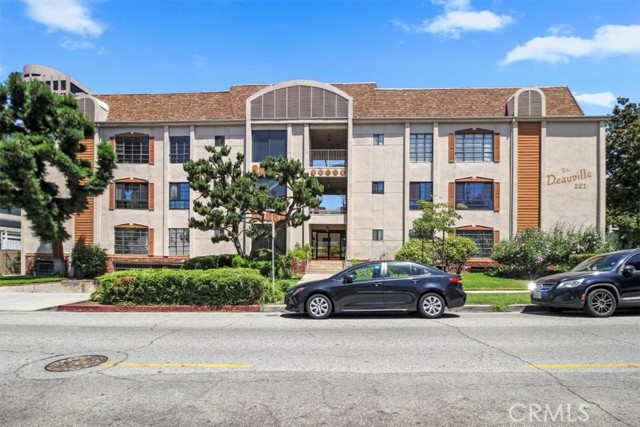 Detail Gallery Image 1 of 1 For 221 E Lexington Dr #102,  Glendale,  CA 91206 - 2 Beds | 2 Baths