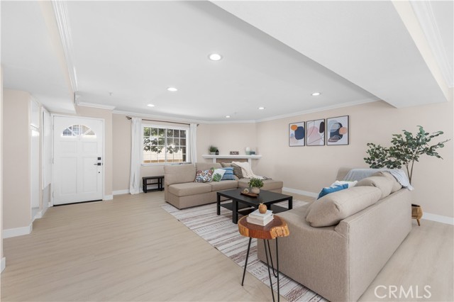 Detail Gallery Image 4 of 36 For 150 Diamond St #B,  Arcadia,  CA 91006 - 4 Beds | 2/1 Baths