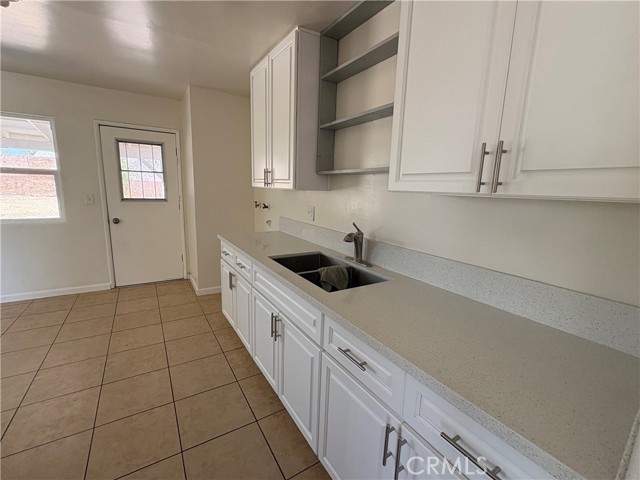 Detail Gallery Image 6 of 16 For 2004 W 15th, San Bernardino,  CA 92411 - 4 Beds | 2 Baths