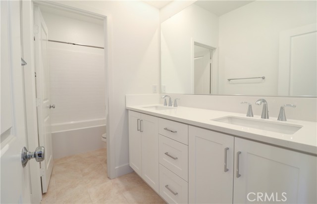 Detail Gallery Image 17 of 26 For 273 Shoveler, Irvine,  CA 92618 - 5 Beds | 4 Baths