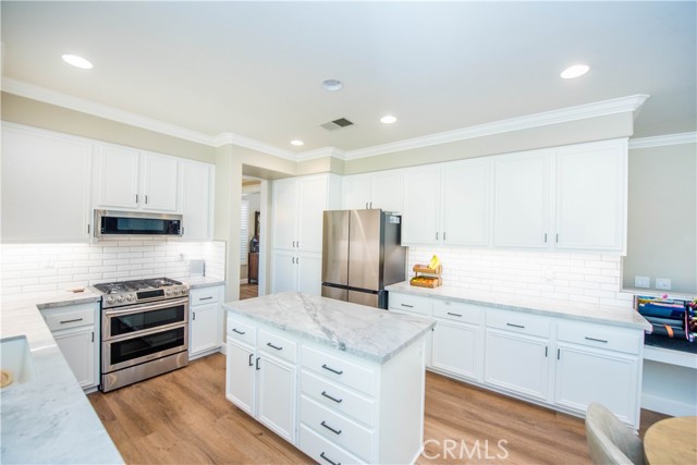 Detail Gallery Image 15 of 54 For 3730 Wallowa Cir, Corona,  CA 92881 - 4 Beds | 3 Baths