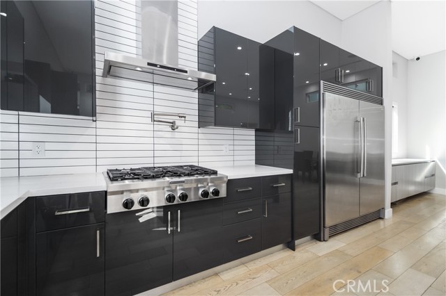 Detail Gallery Image 14 of 47 For 6230 Beeman Ave, North Hollywood,  CA 91606 - 6 Beds | 4/2 Baths