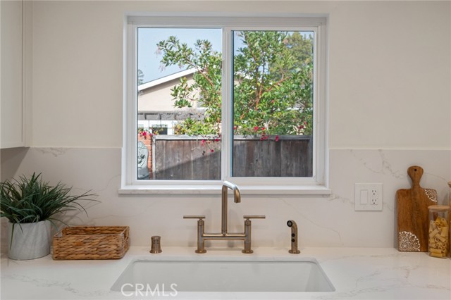 Detail Gallery Image 5 of 43 For 1707 Massena Ave, Redondo Beach,  CA 90277 - 4 Beds | 2 Baths