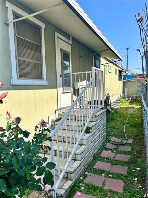 Detail Gallery Image 10 of 10 For 1401 W 9th St #27,  Pomona,  CA 91766 - 3 Beds | 1/1 Baths
