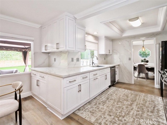 28208 Seamount Drive, Rancho Palos Verdes CA: https://media.crmls.org/medias/47f3fa96-dc91-4fbe-8a04-8b5c7693c2e8.jpg