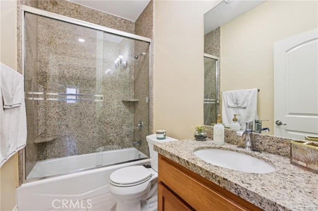 Detail Gallery Image 25 of 34 For 204 E 121st, Los Angeles,  CA 90061 - 5 Beds | 4 Baths