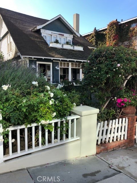 124 8th Street, Manhattan Beach, California 90266, 3 Bedrooms Bedrooms, ,2 BathroomsBathrooms,Residential,Sold,8th,SB21233219