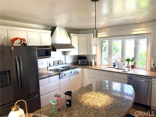 Detail Gallery Image 4 of 23 For 13851 Gimbert, Santa Ana,  CA 92705 - 3 Beds | 2 Baths