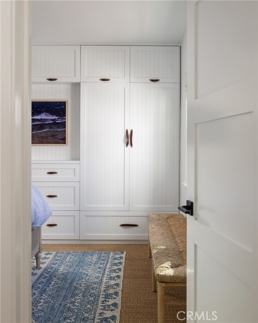 265 Myrtle Street, Laguna Beach CA: https://media.crmls.org/medias/47f78a59-385c-4270-bdb5-45ee544cd2ff.jpg