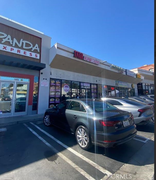 1809 Cahuenga, Hollywood CA: https://media.crmls.org/medias/47f7f159-1ef4-4d92-a302-4474d476ba12.jpg