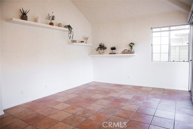 Detail Gallery Image 15 of 28 For 1559 Meadow Cir, Carpinteria,  CA 93013 - 3 Beds | 3 Baths