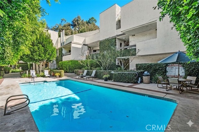 Detail Gallery Image 40 of 50 For 11687 Bellagio #12,  Los Angeles,  CA 90049 - 2 Beds | 2/1 Baths