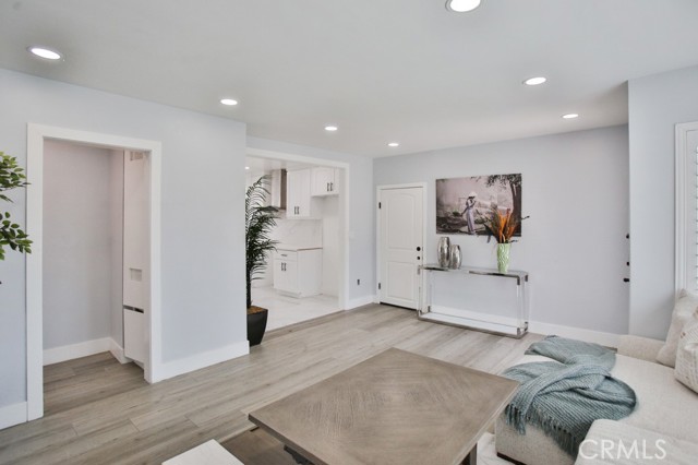 Detail Gallery Image 9 of 21 For 15132 Kornblum Ave, Lawndale,  CA 90260 - 3 Beds | 2 Baths