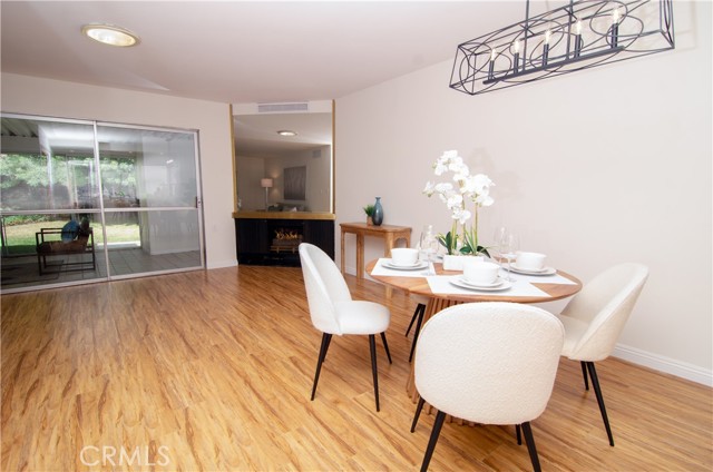 Detail Gallery Image 19 of 44 For 26701 Oak Branch Cir, Newhall,  CA 91321 - 2 Beds | 2 Baths