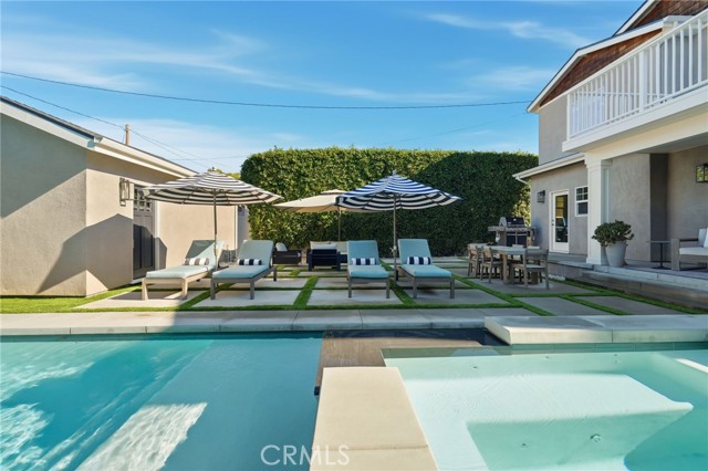 Detail Gallery Image 29 of 57 For 2311 W Clark Ave, Burbank,  CA 91506 - 4 Beds | 4/1 Baths