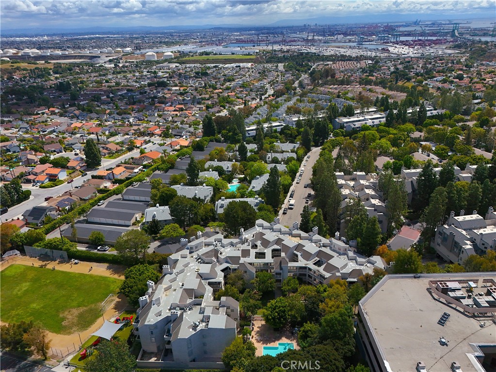 https://media.crmls.org/medias/47fb8dc3-4535-4cac-bbac-44b4494210fa.jpg?preset=X-Large