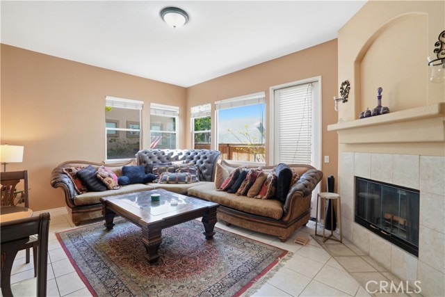 Detail Gallery Image 12 of 27 For 11334 W San Raphael Driveway, San Diego,  CA 92130 - 3 Beds | 2/1 Baths