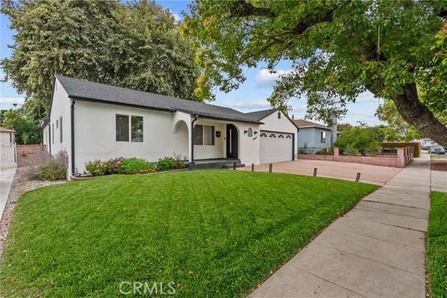 13817 Bromwich Street, Arleta CA: https://media.crmls.org/medias/47fc37e1-8847-411e-b8e5-6560d2900a1c.jpg