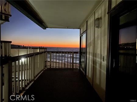 625 Esplanade, Redondo Beach CA: https://media.crmls.org/medias/47fe8a5d-f278-4238-bf93-50abbf535df3.jpg
