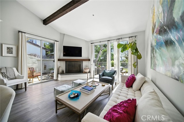 Detail Gallery Image 2 of 37 For 4847 Flying Cloud, Carlsbad,  CA 92008 - 2 Beds | 2 Baths