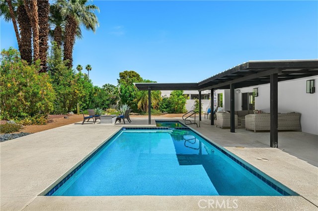Detail Gallery Image 19 of 36 For 1525 Sonora Ct, Palm Springs,  CA 92264 - 4 Beds | 2/1 Baths