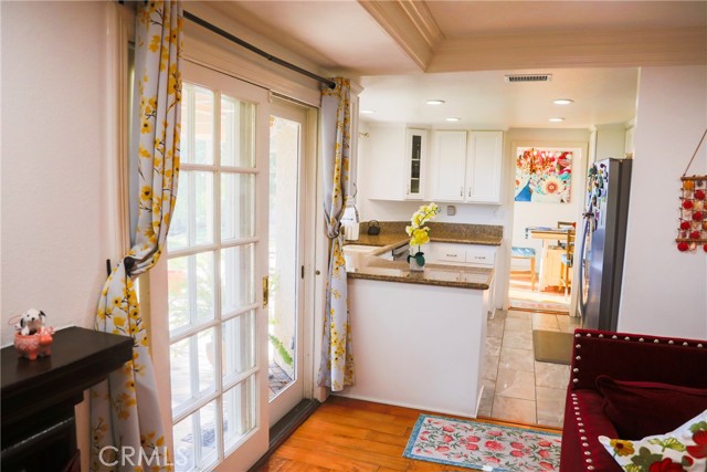 Detail Gallery Image 9 of 31 For 1129 Heatherview, Oak Park,  CA 91377 - 3 Beds | 2/1 Baths