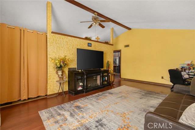 Detail Gallery Image 15 of 39 For 756 W Fontlee Ln, Rialto,  CA 92376 - 4 Beds | 2/1 Baths
