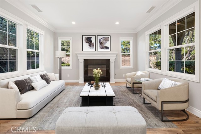20 Townsend, Irvine CA: https://media.crmls.org/medias/4800b080-8655-4a40-bfe1-829445a9407c.jpg