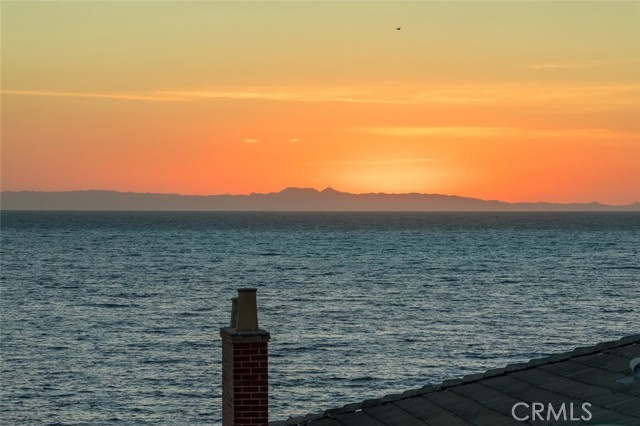 2 Camel Point Drive, Laguna Beach CA: https://media.crmls.org/medias/4800f70a-a39f-4f00-b2d4-d7cc0172e0ed.jpg